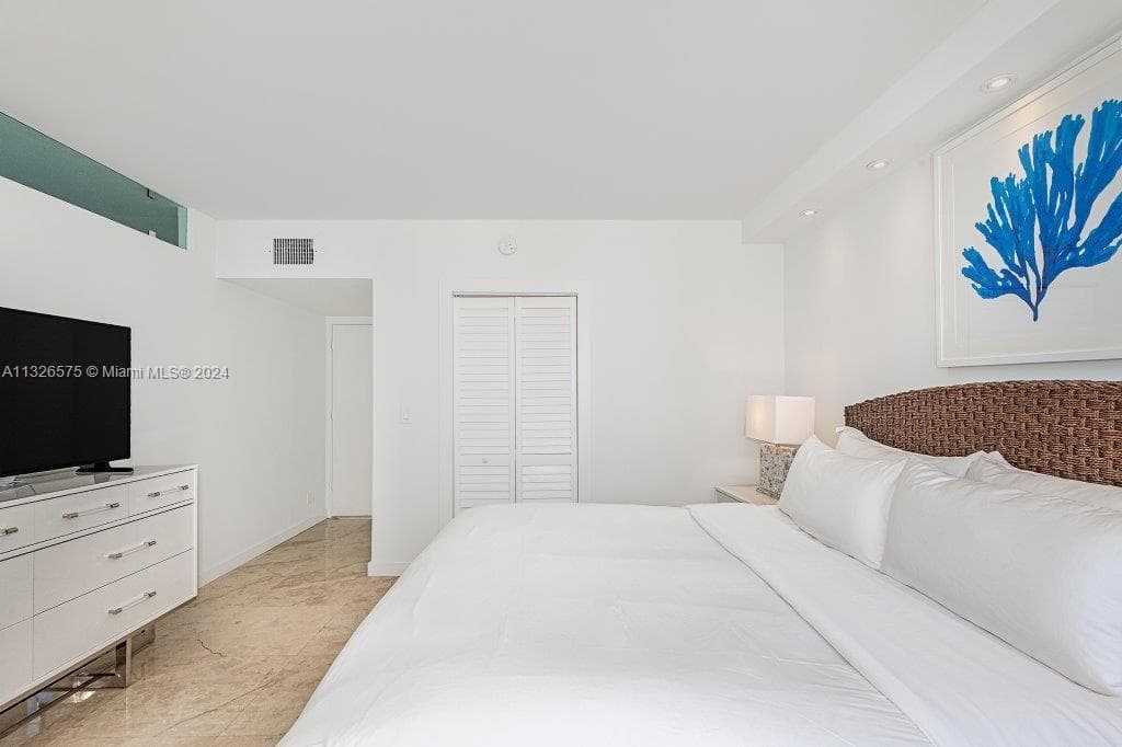 Roney Palace · #1117 in Miami Beach - Photo 13