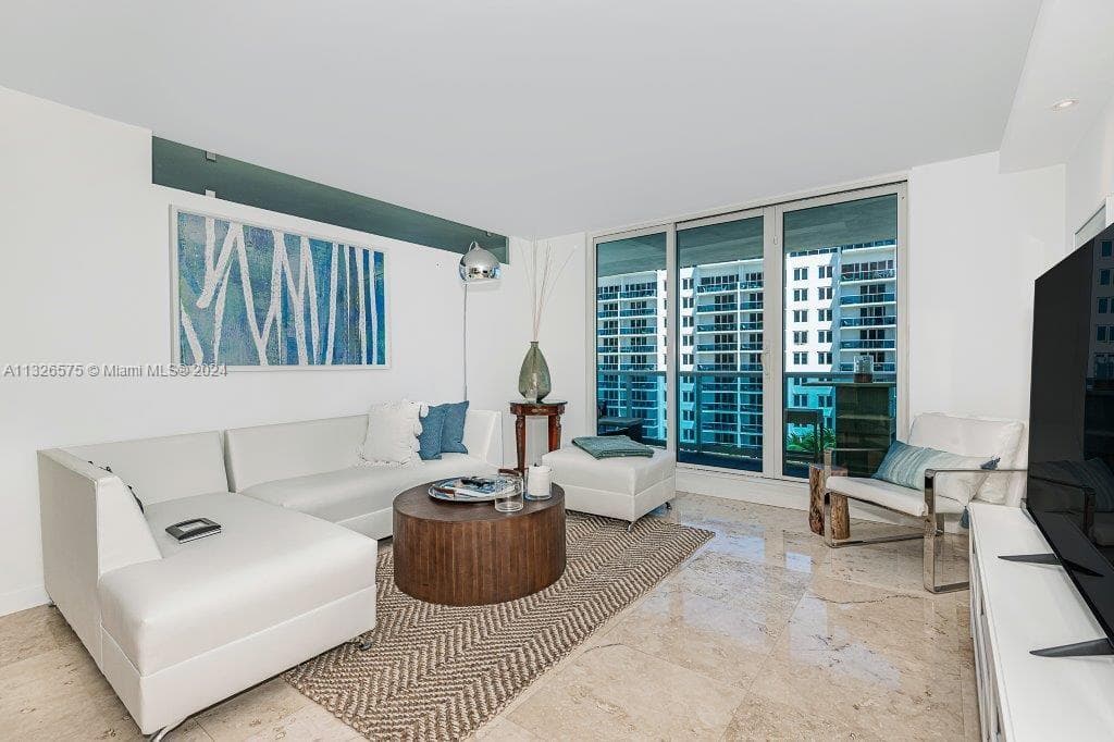 Roney Palace · #1117 in Miami Beach - Photo 5