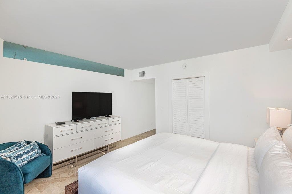 Roney Palace · #1117 in Miami Beach - Photo 11