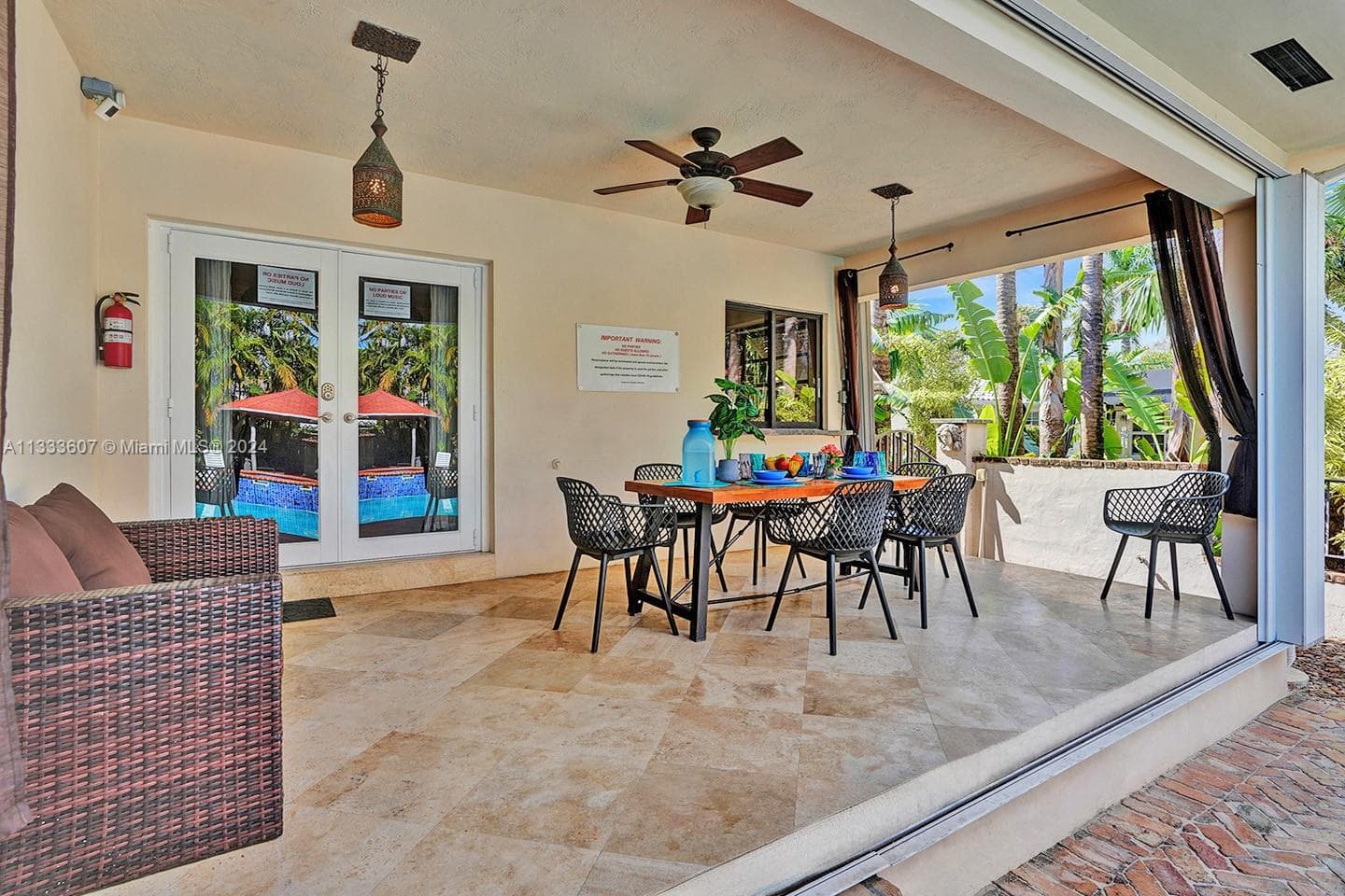 1049 N Southlake Dr photo 6