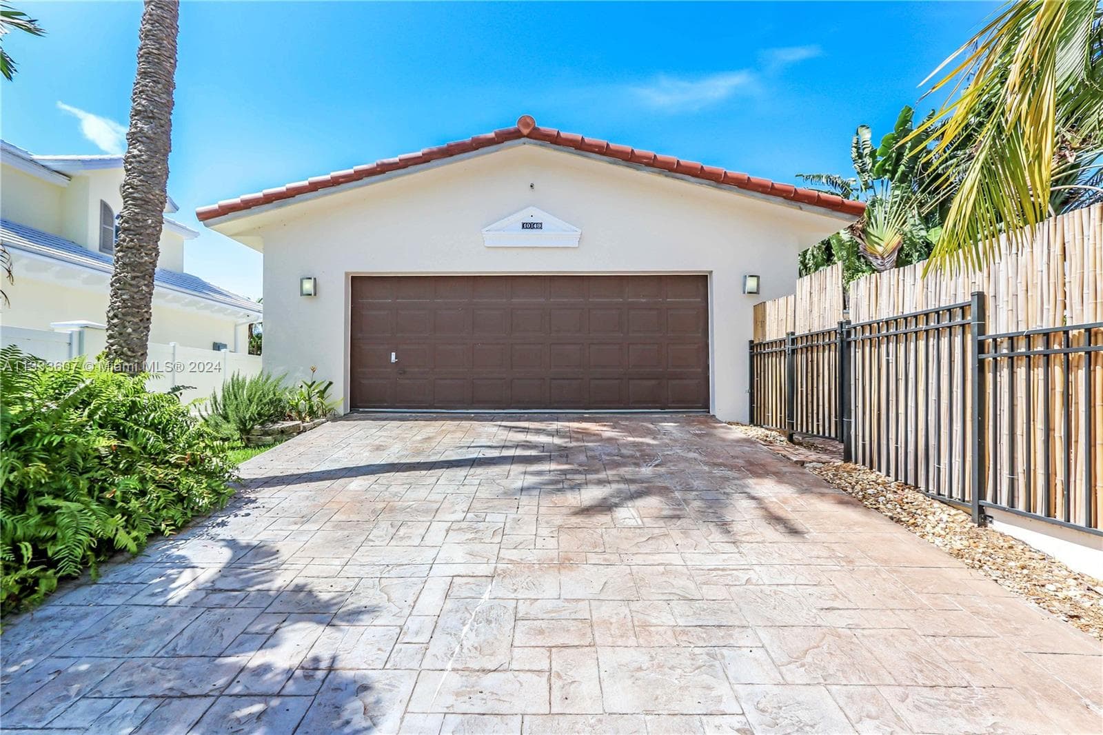 1049 N Southlake Dr photo 39