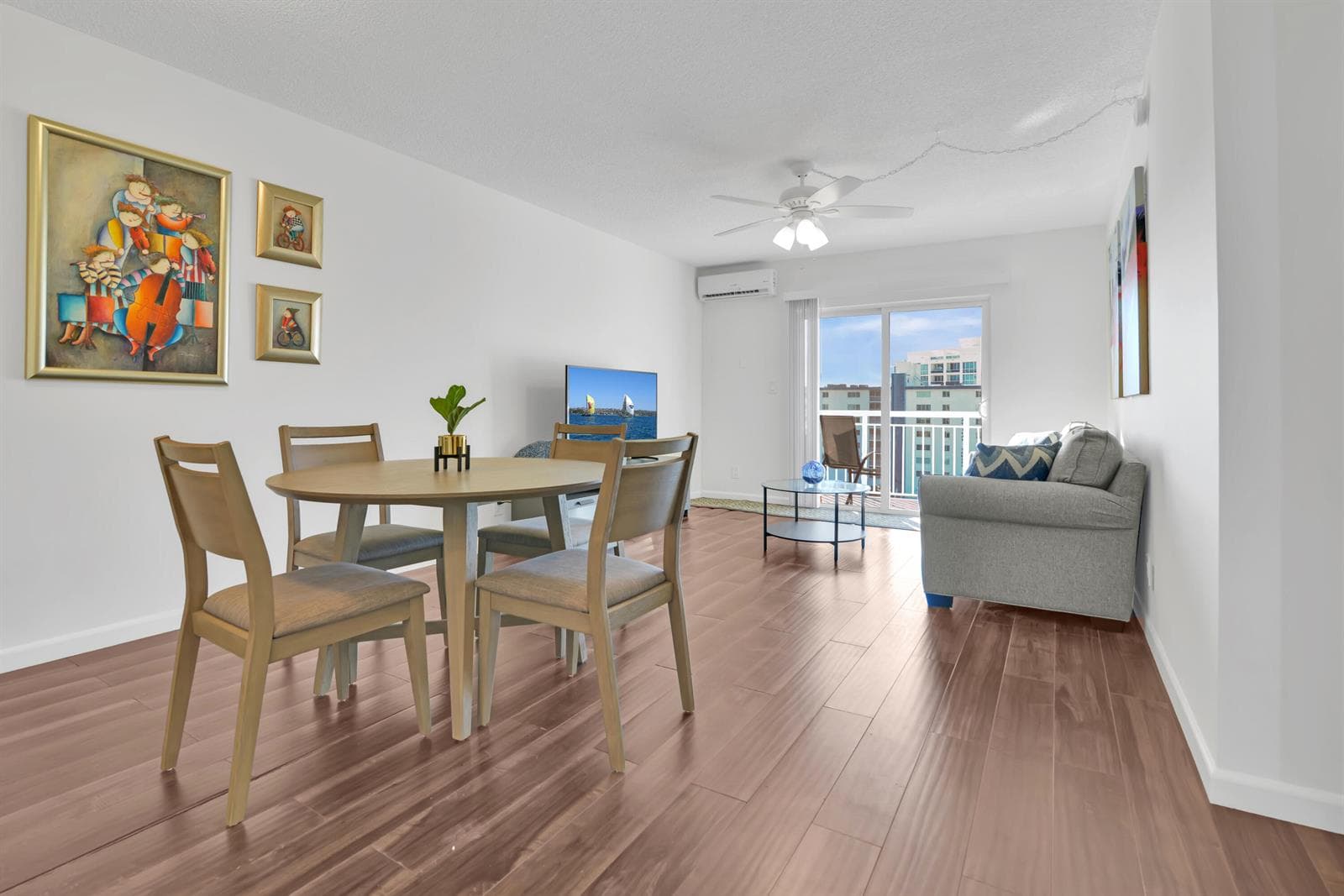 Living Room / Dining Area