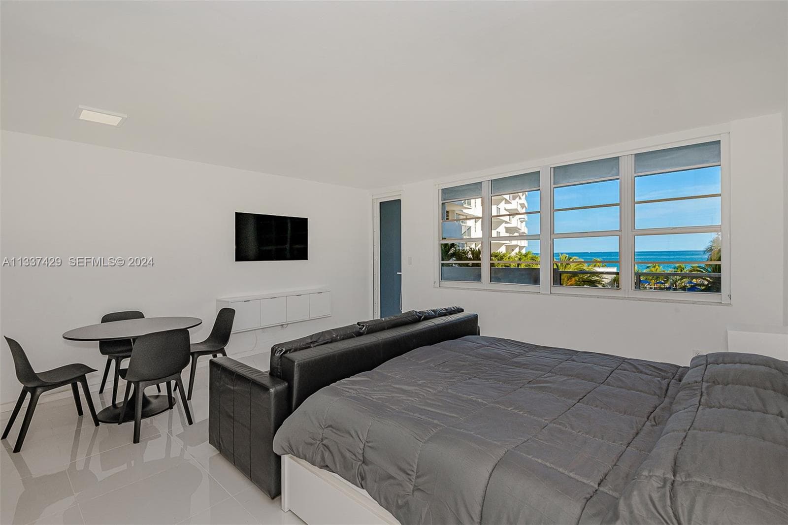 The Decoplage · #519 in Miami Beach - Photo 3