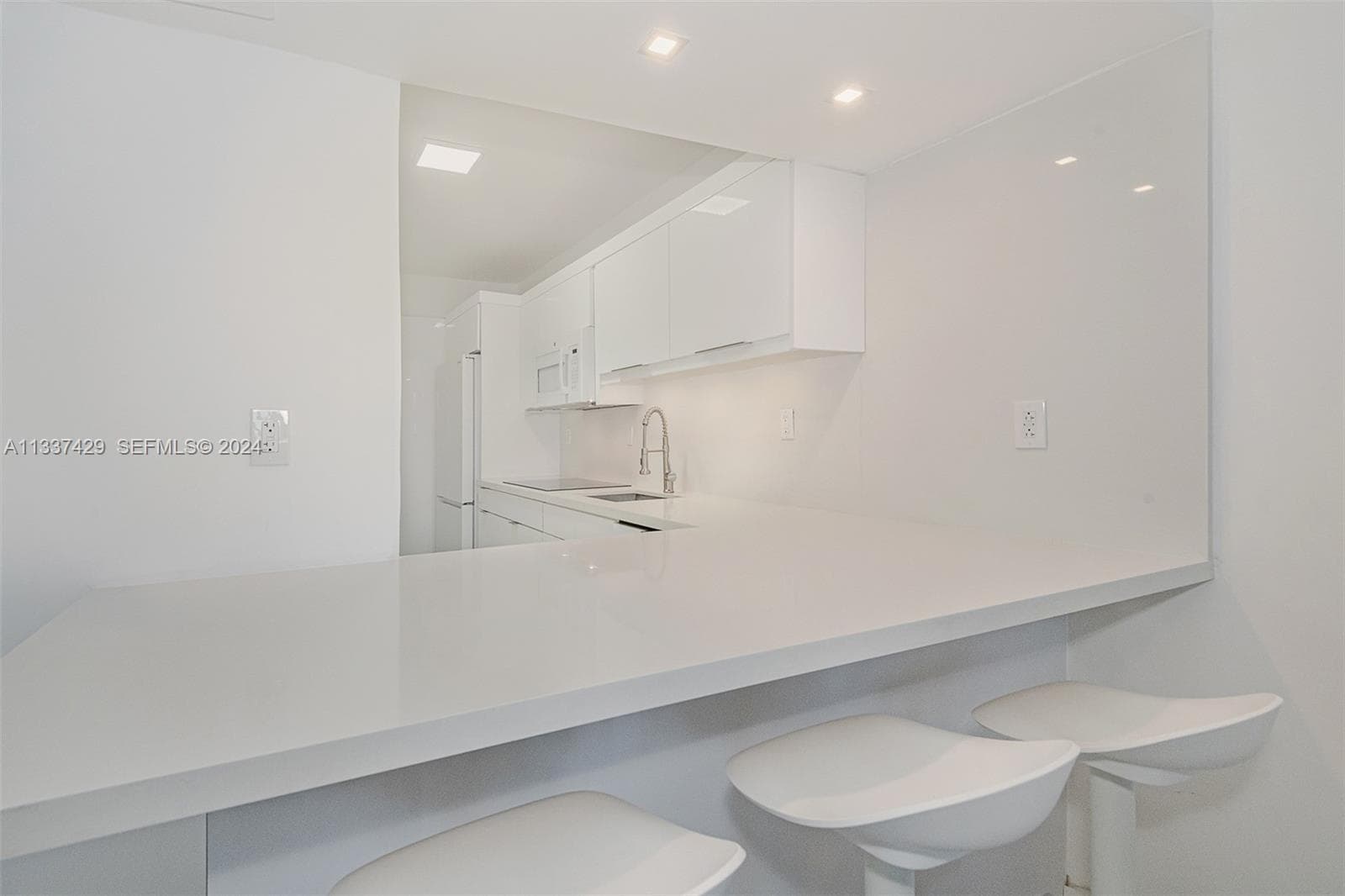 The Decoplage · #519 in Miami Beach - Photo 8