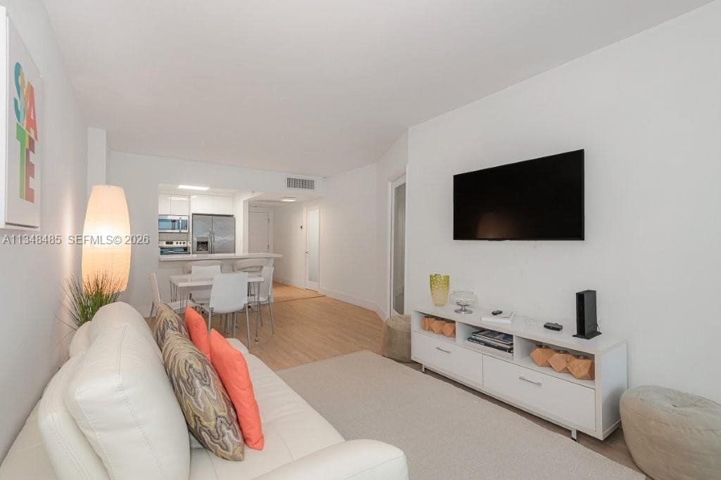 Roney Palace · #927 in Miami Beach - Photo 1