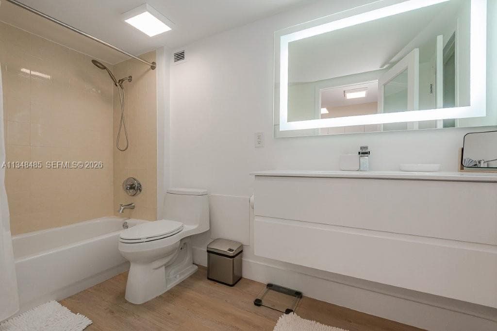 Roney Palace · #927 in Miami Beach - Photo 4