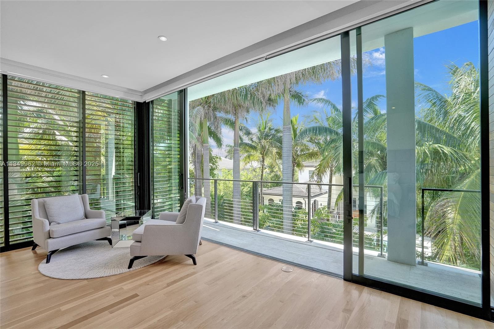 240 Ocean Blvd photo 91