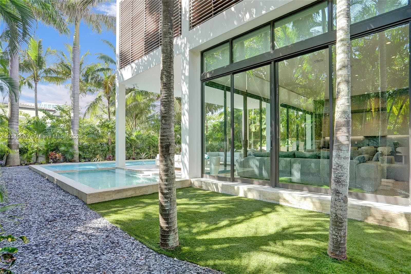 240 Ocean Blvd photo 12