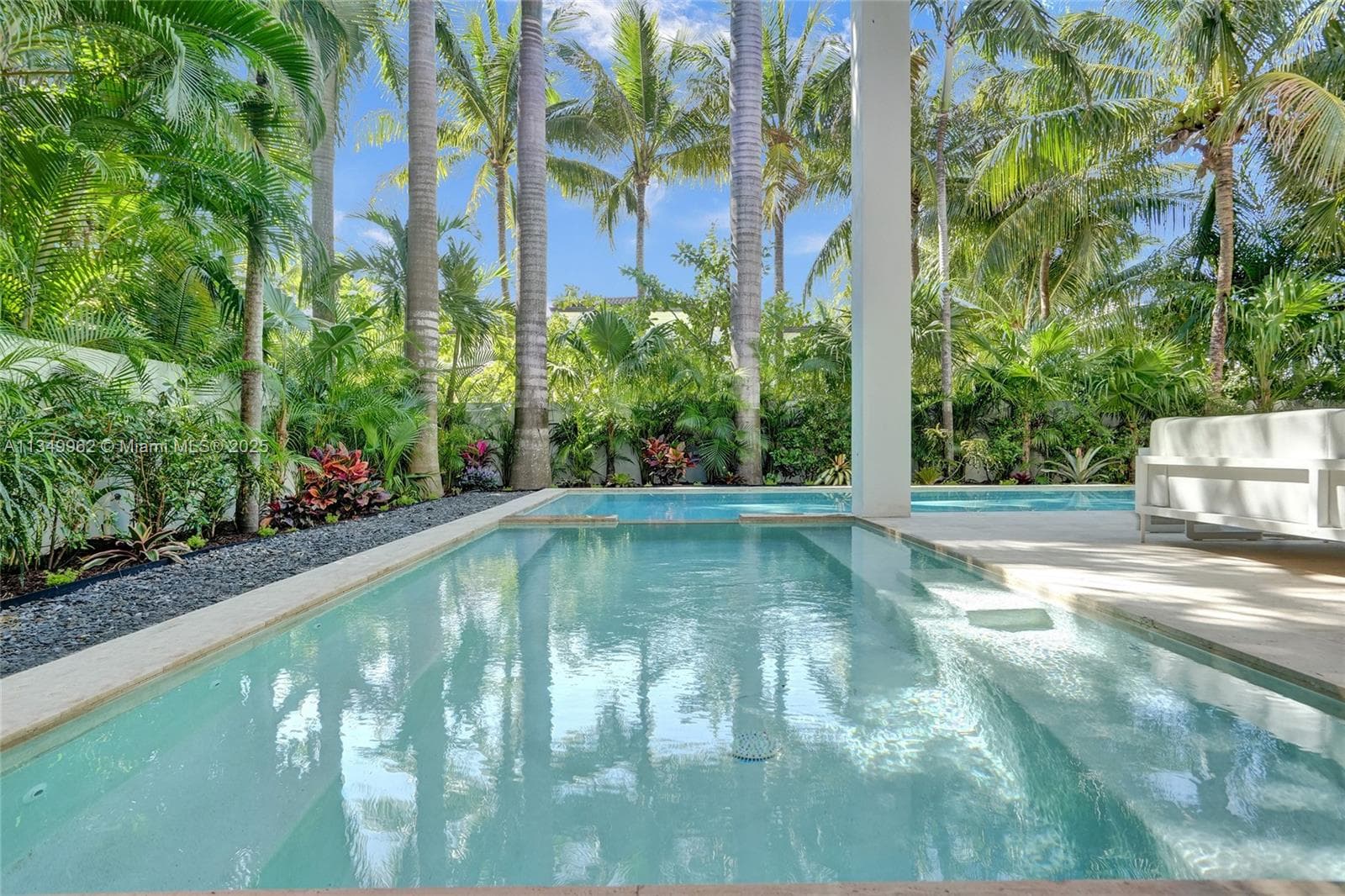 240 Ocean Blvd photo 18