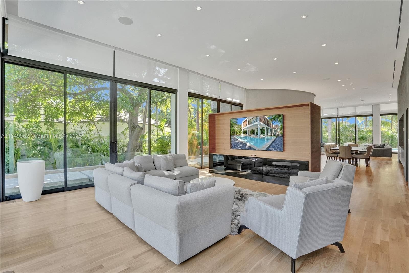 240 Ocean Blvd photo 58