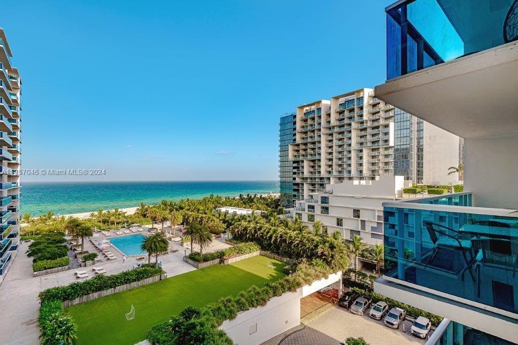 Roney Palace · #842 in Miami Beach - Photo 1