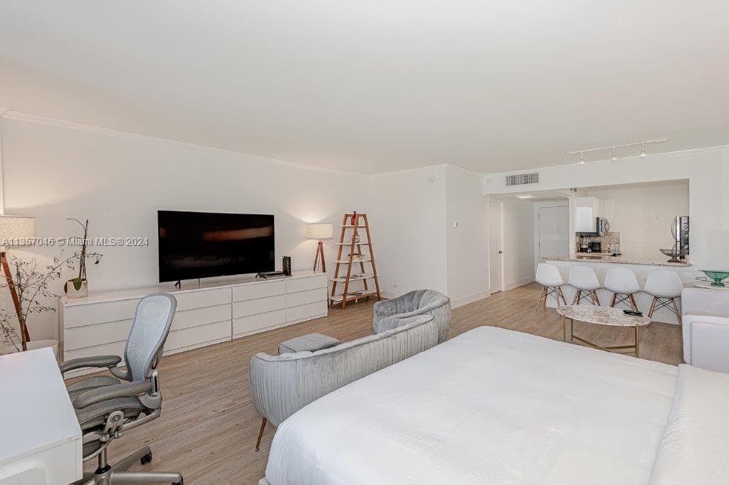 Roney Palace · #842 in Miami Beach - Photo 11