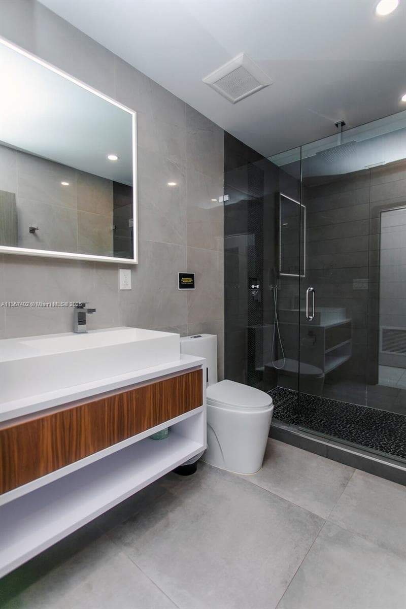 1218 Hollywood Blvd photo 39