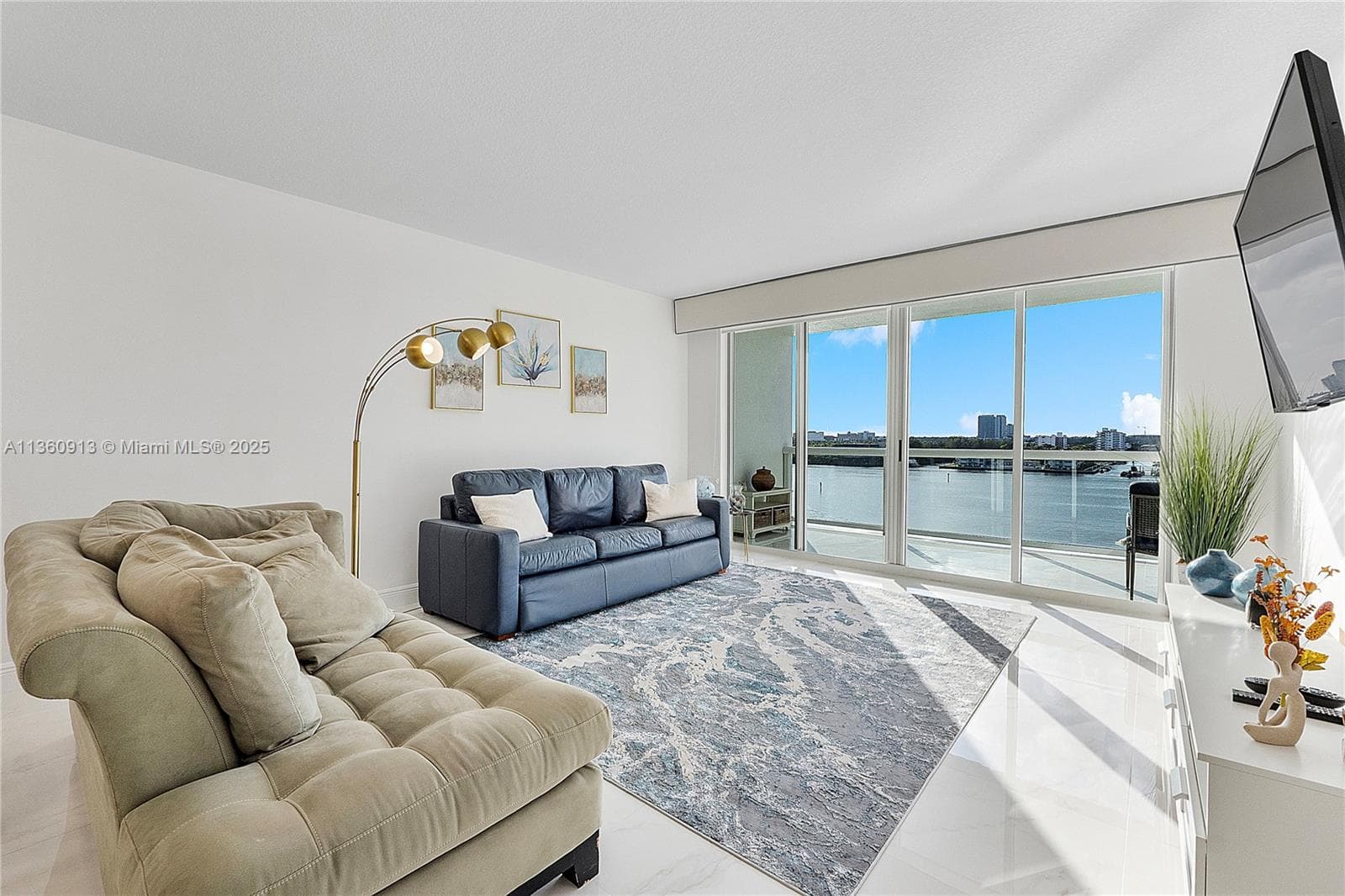 Golden Bay Club · #807 in Sunny Isles Beach - Photo 2