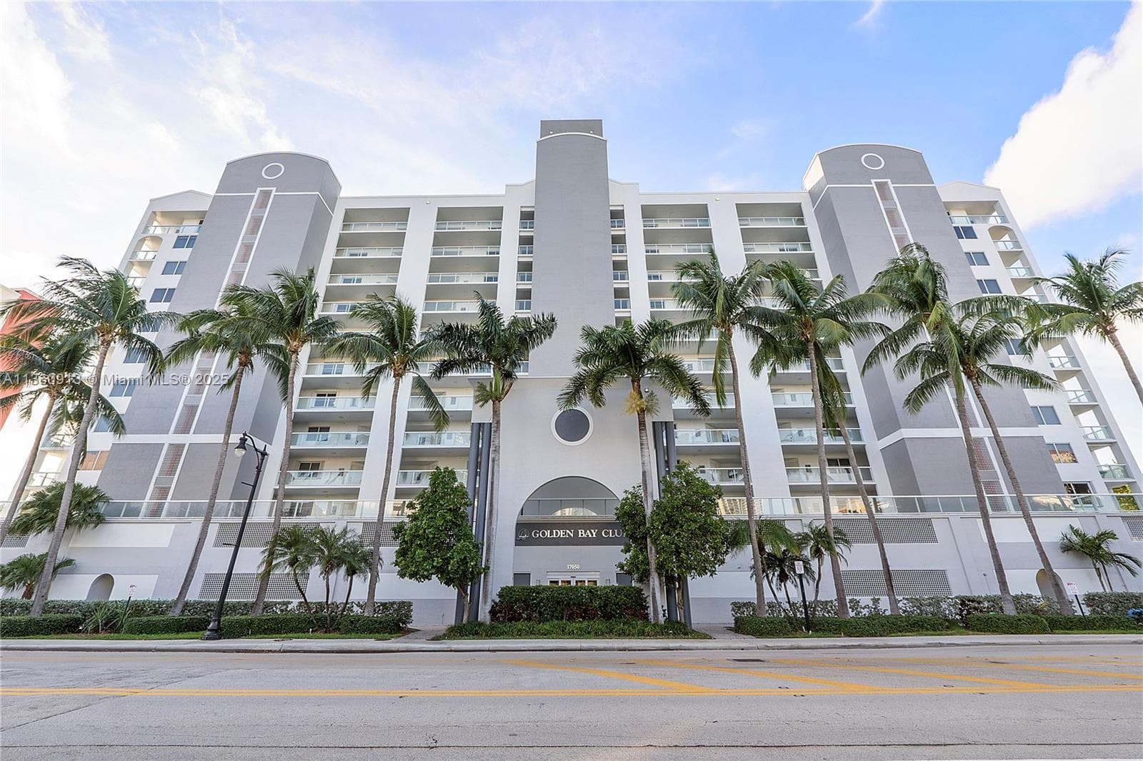 Golden Bay Club · #807 in Sunny Isles Beach - Photo 43