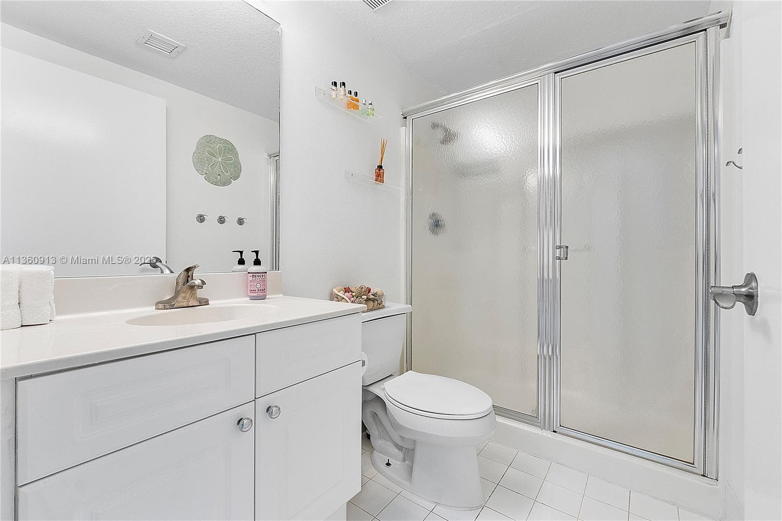 Golden Bay Club · #807 in Sunny Isles Beach - Photo 28