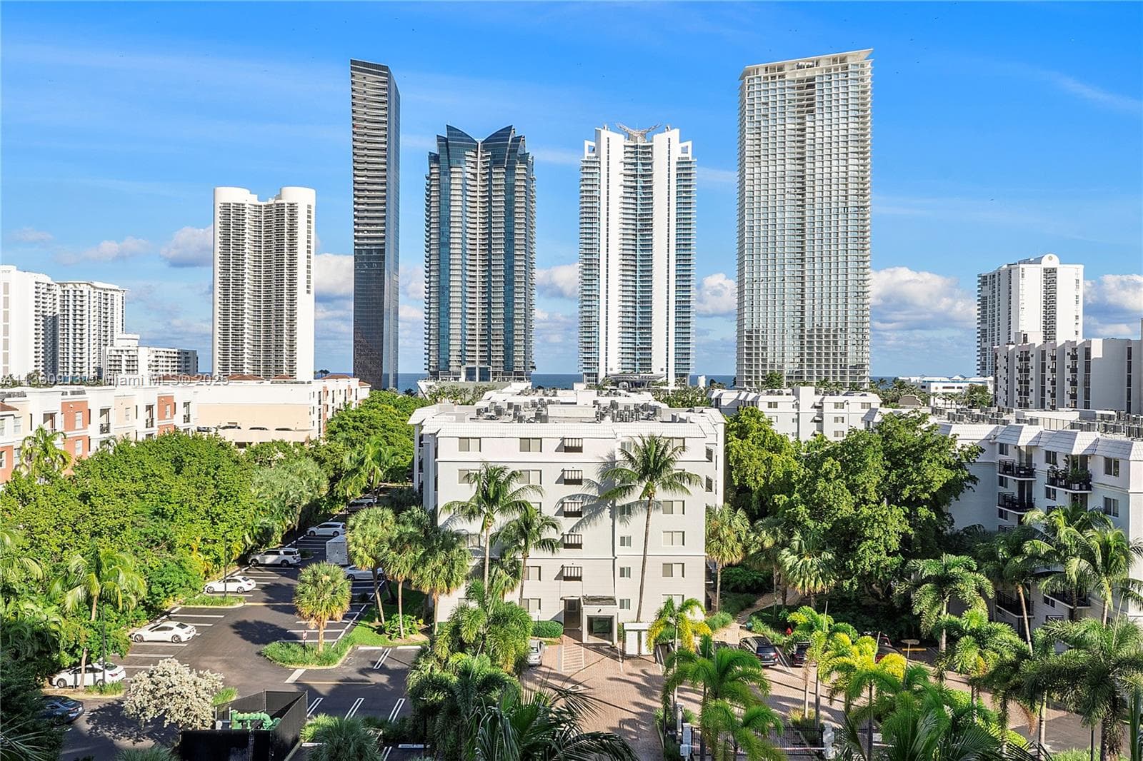 Golden Bay Club · #807 in Sunny Isles Beach - Photo 38