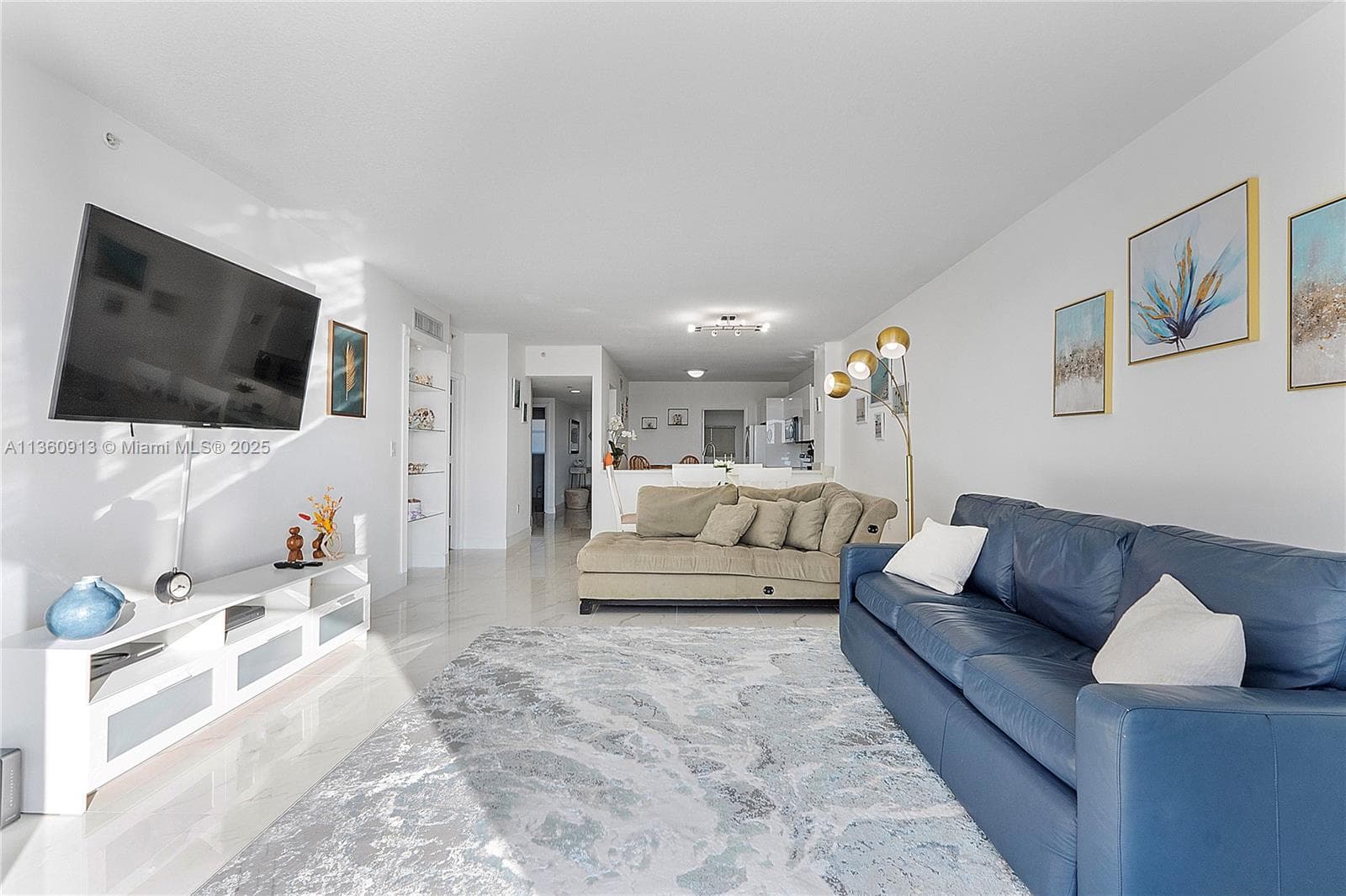 Golden Bay Club · #807 in Sunny Isles Beach - Photo 4