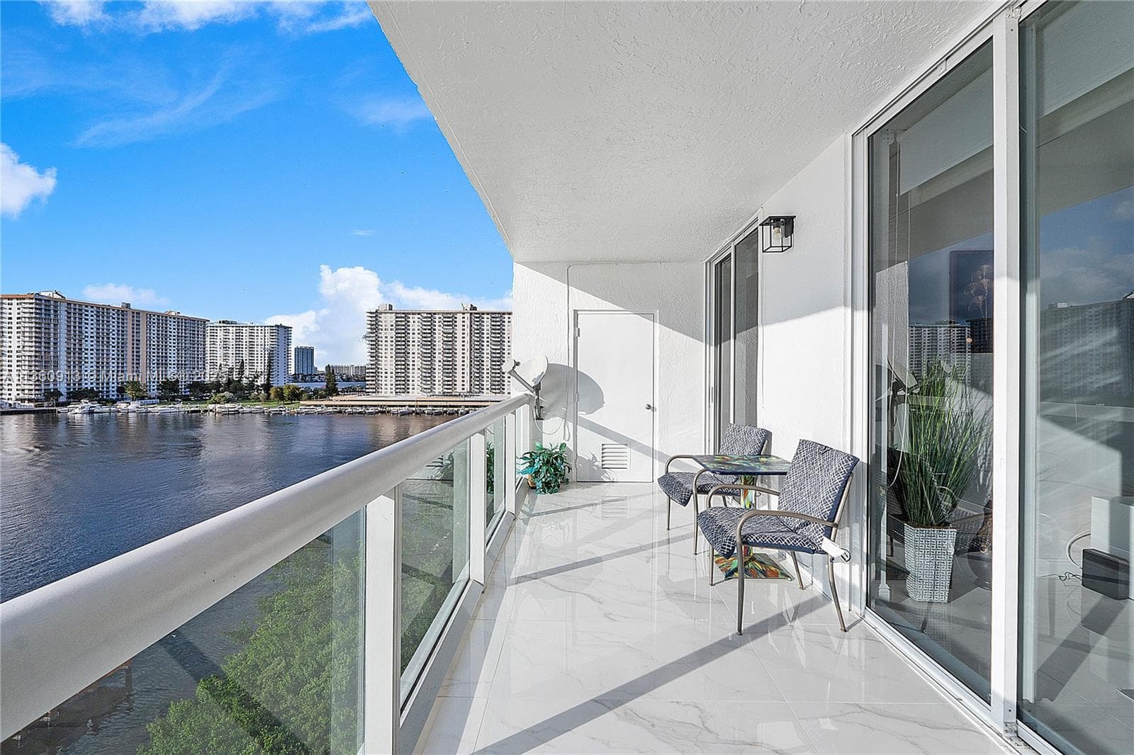 Golden Bay Club · #807 in Sunny Isles Beach - Photo 21