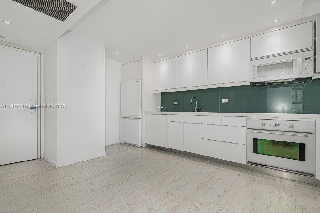 Roney Palace · #1032 in Miami Beach - Photo 3