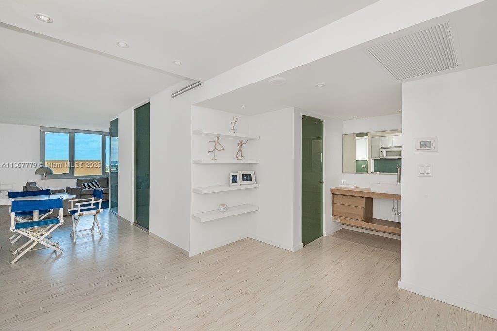 Roney Palace · #1032 in Miami Beach - Photo 10