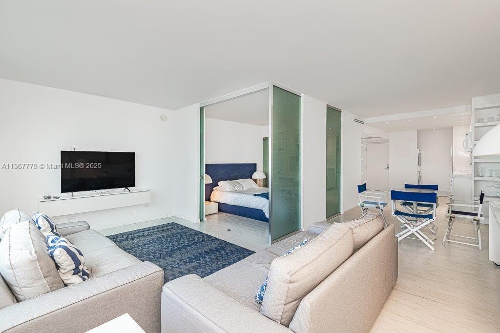 Roney Palace · #1032 in Miami Beach - Photo 8