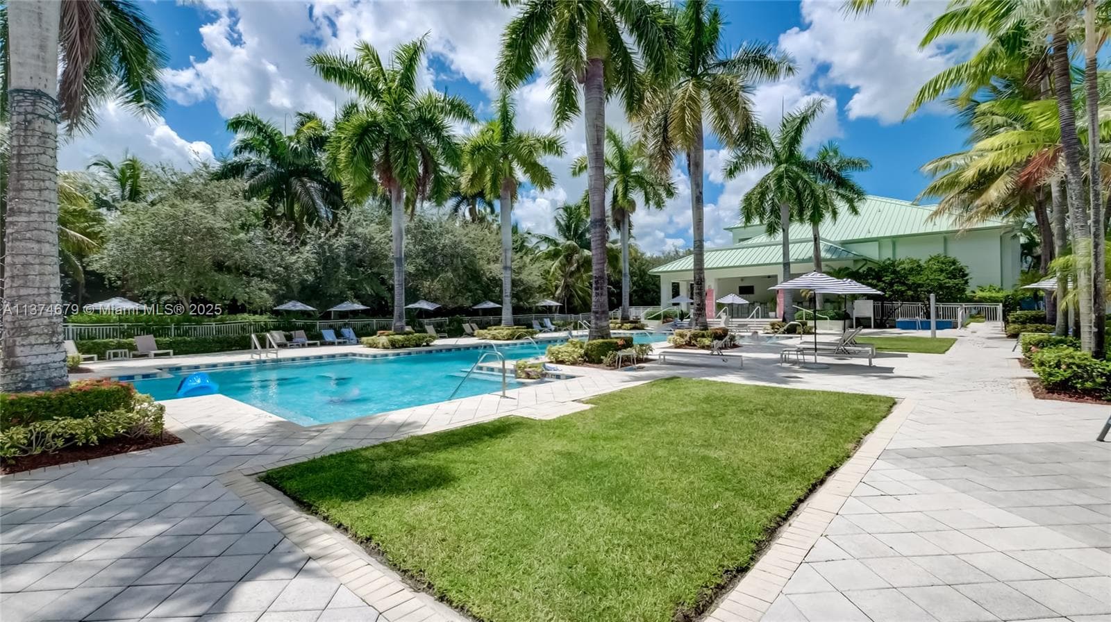 The Blue Resort · #606 in Doral - Photo 16