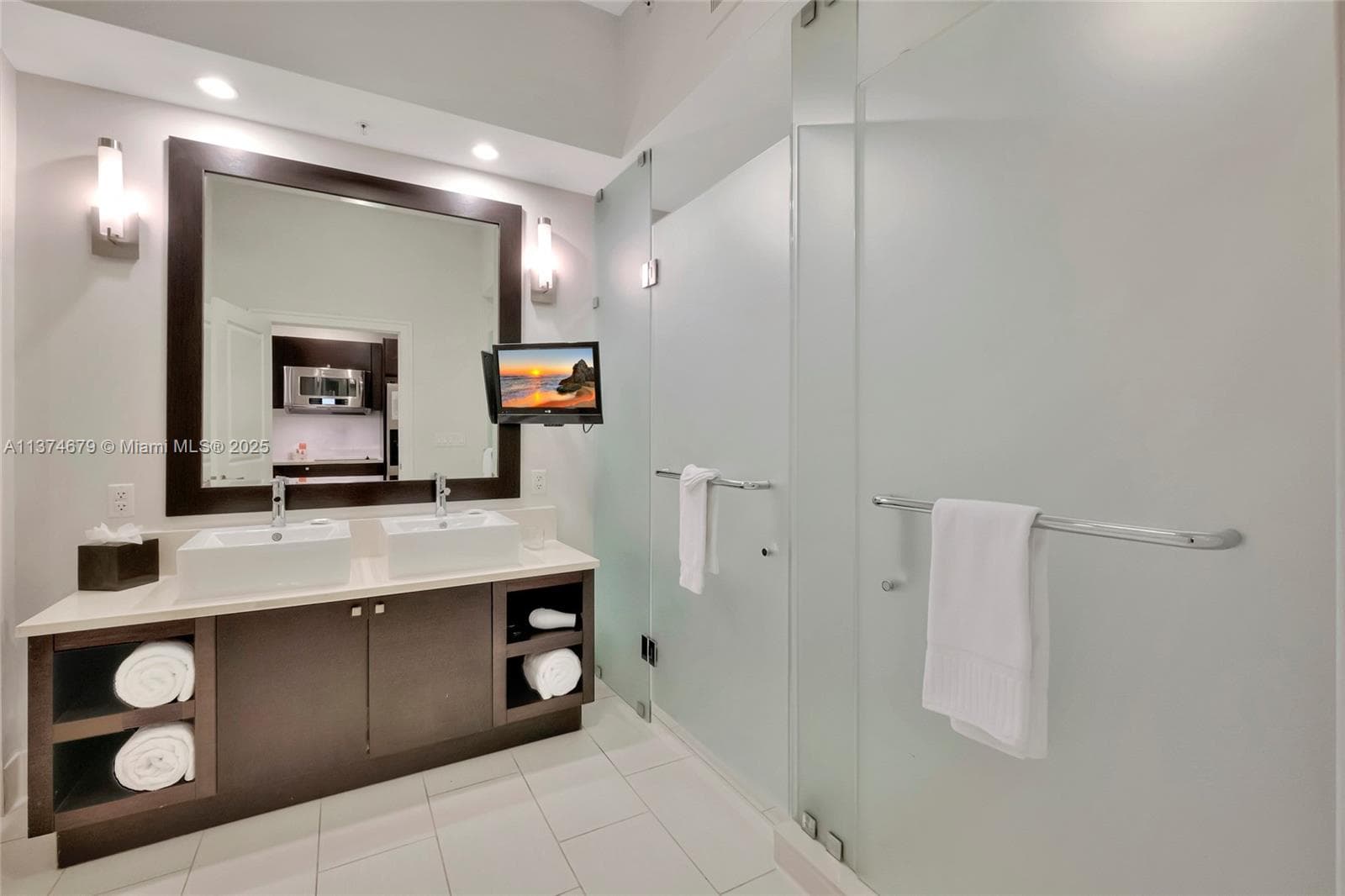 The Blue Resort · #606 in Doral - Photo 3