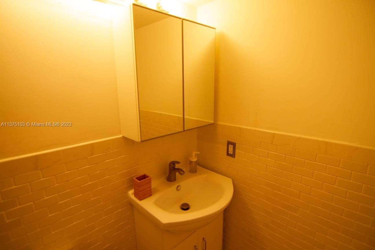 HIBISCUS SOUTH CONDO · #2C in Miami Beach - Photo 2
