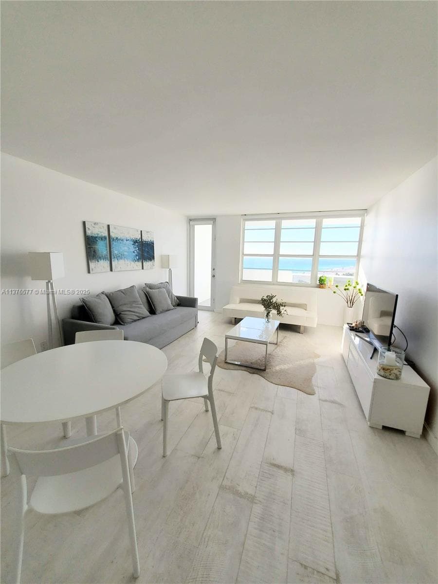The Decoplage · #1244 in Miami Beach - Photo 9