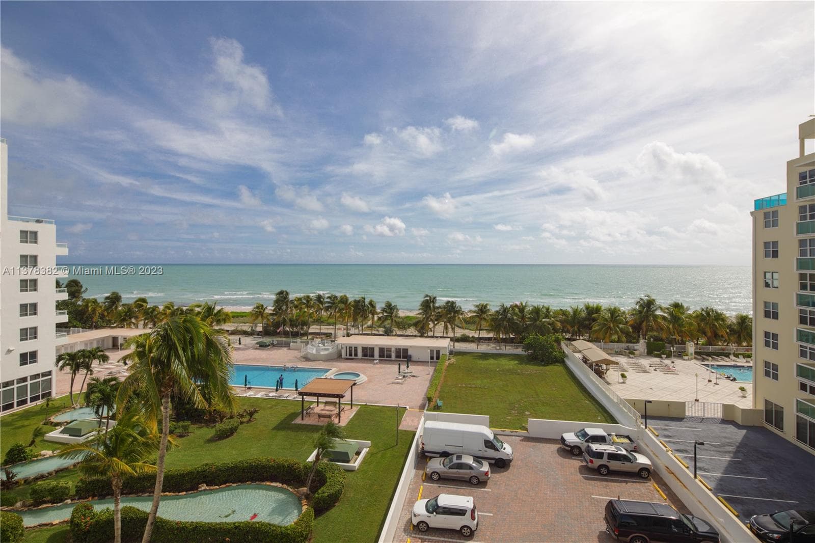 Carriage Club North · #610 in Miami Beach - Photo 2