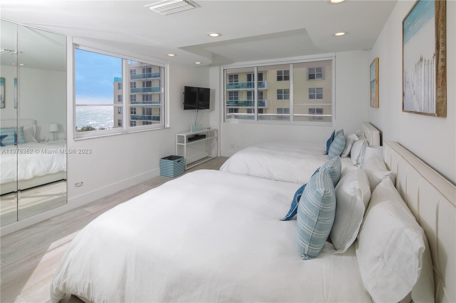 Carriage Club North · #610 in Miami Beach - Photo 13