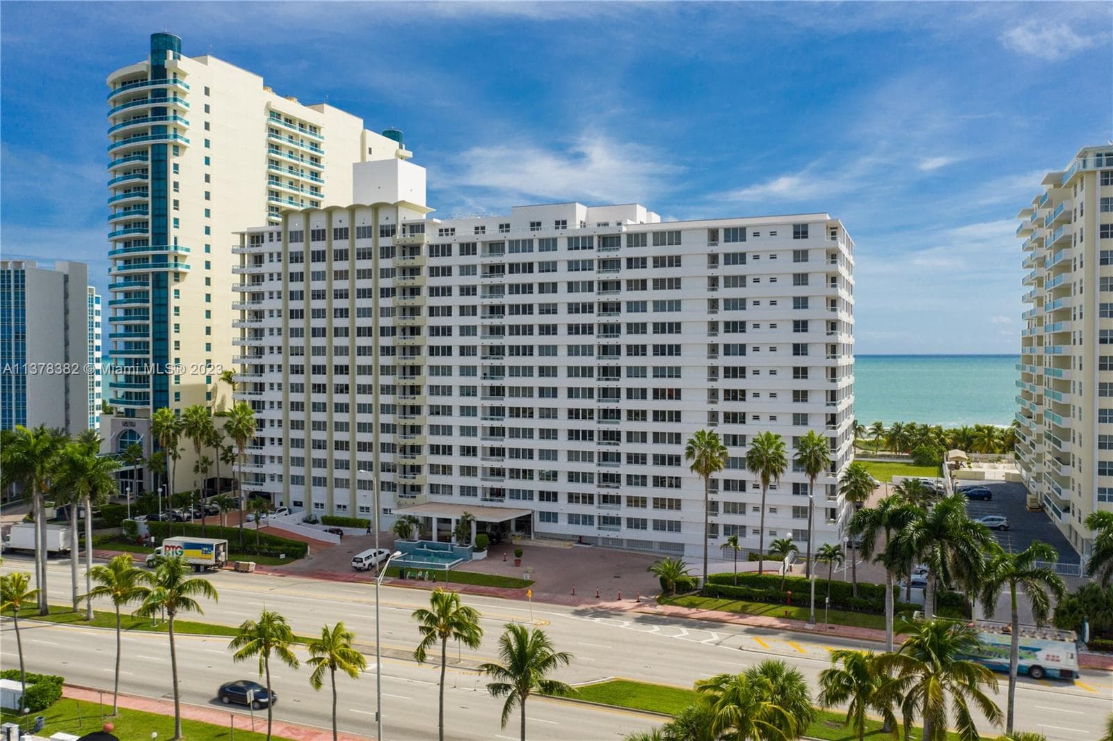 Carriage Club North · #610 in Miami Beach - Photo 28