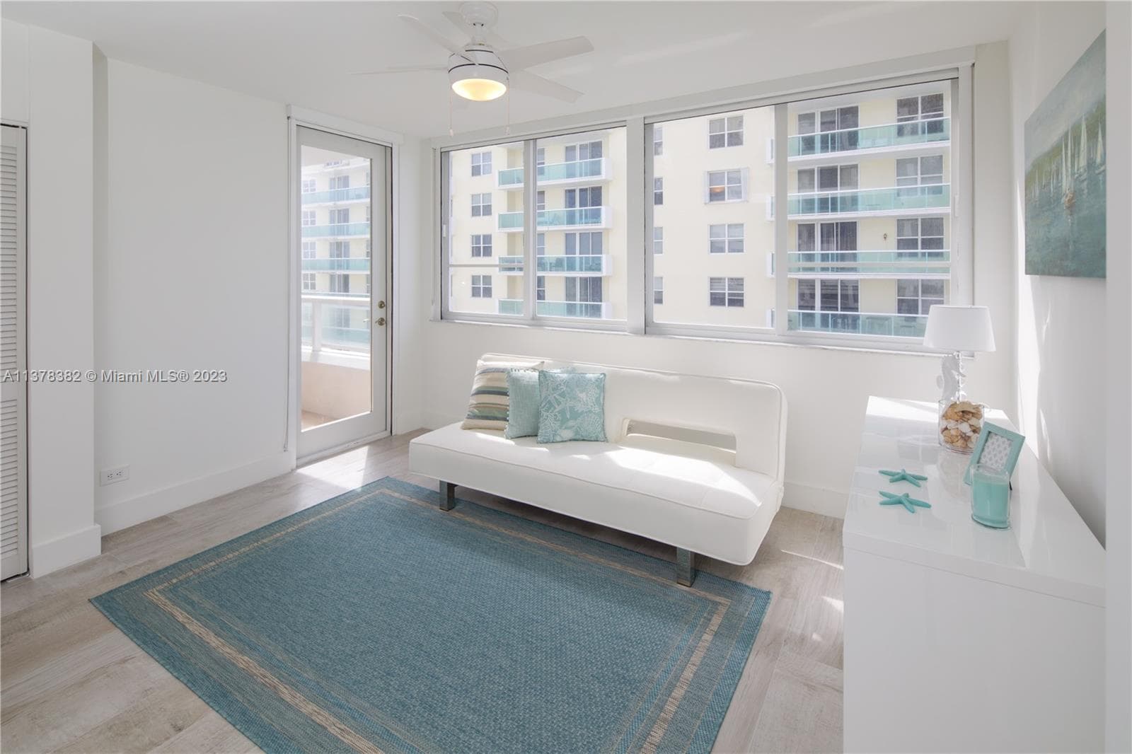 Carriage Club North · #610 in Miami Beach - Photo 9