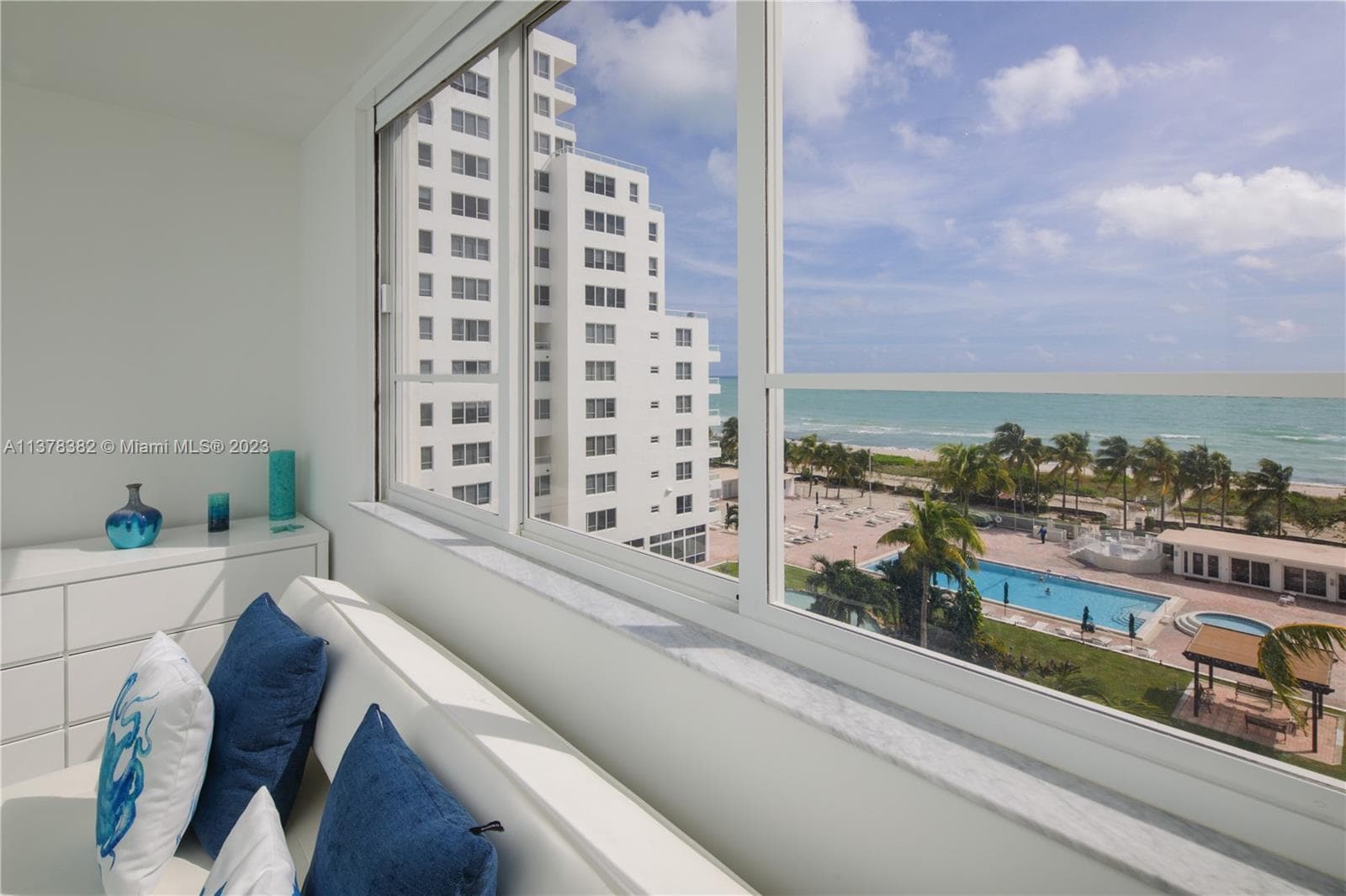 Carriage Club North · #610 in Miami Beach - Photo 21
