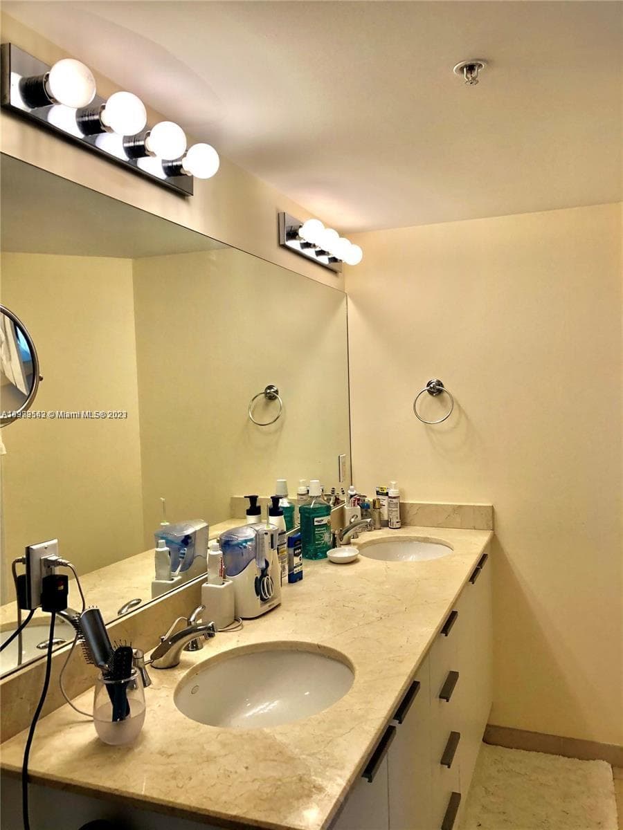 La Perla · #1705 in Sunny Isles Beach - Photo 27
