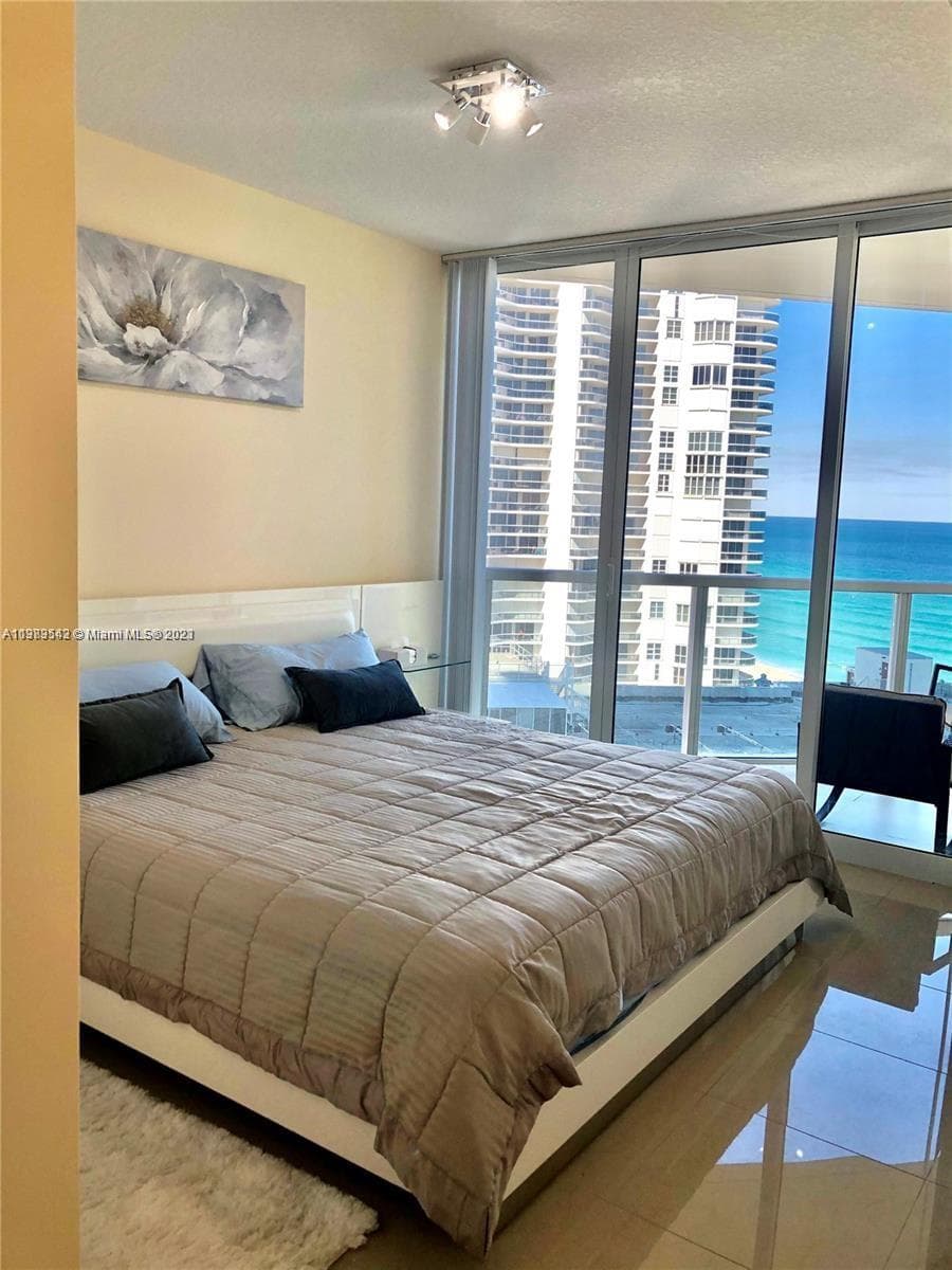 La Perla · #1705 in Sunny Isles Beach - Photo 17