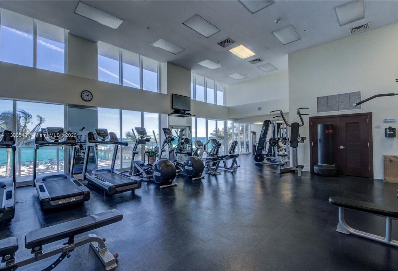 La Perla · #1705 in Sunny Isles Beach - Photo 57