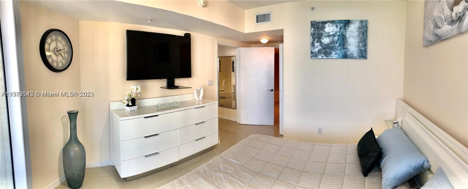 La Perla · #1705 in Sunny Isles Beach - Photo 20