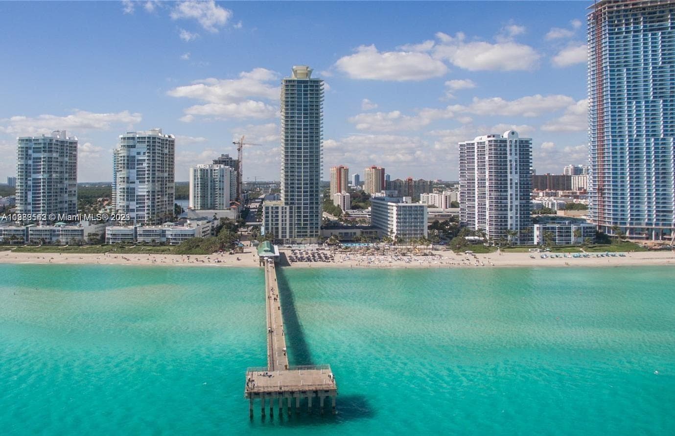La Perla · #1705 in Sunny Isles Beach - Photo 45