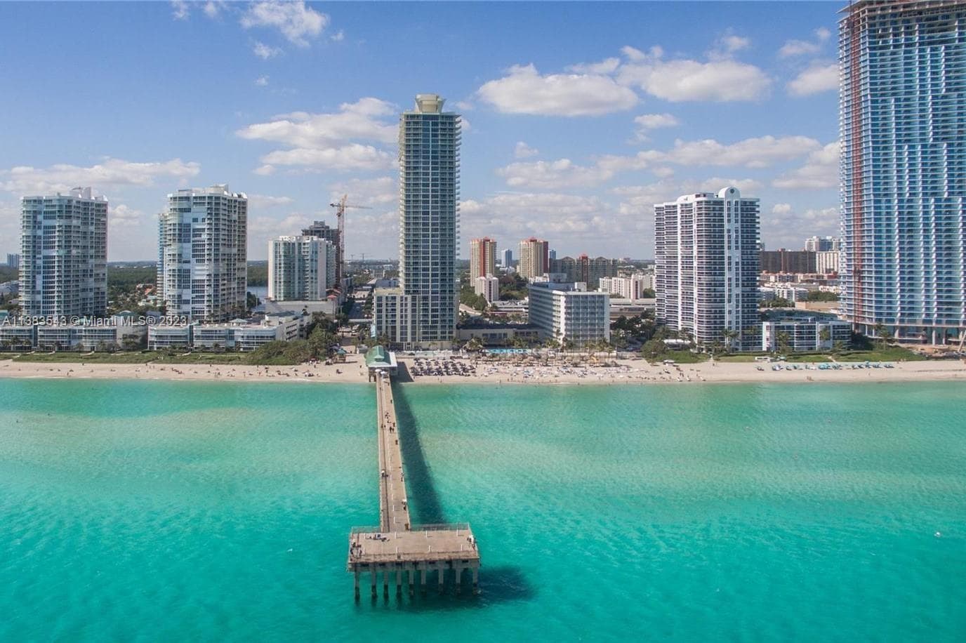 La Perla · #1705 in Sunny Isles Beach - Photo 55