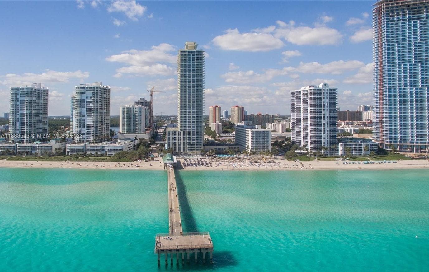 La Perla · #1705 in Sunny Isles Beach - Photo 58
