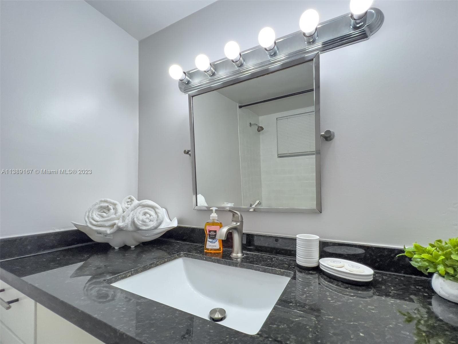 Bayshore Yacht & Tennis Club · #812 in North Bay Village - Photo 17
