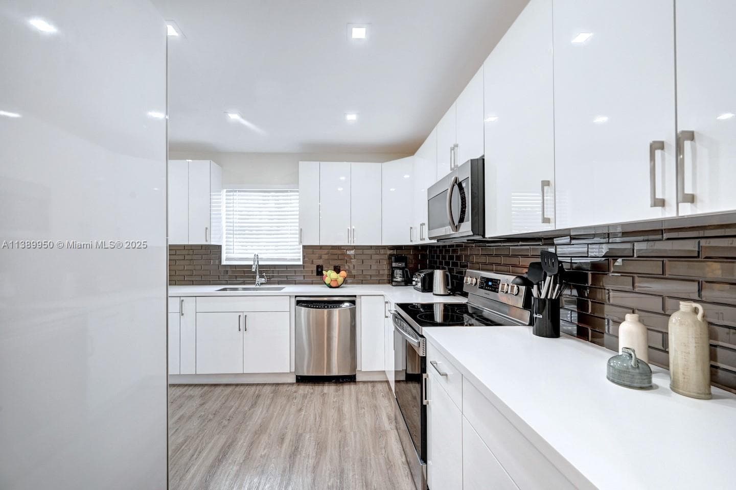 801 Harrison St photo 34