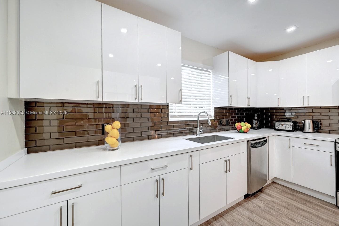 801 Harrison St photo 37