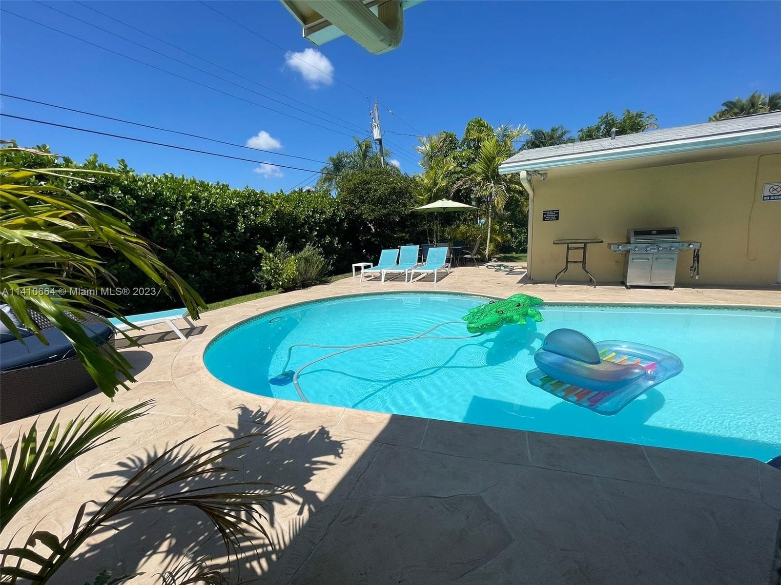 Pool West Facing