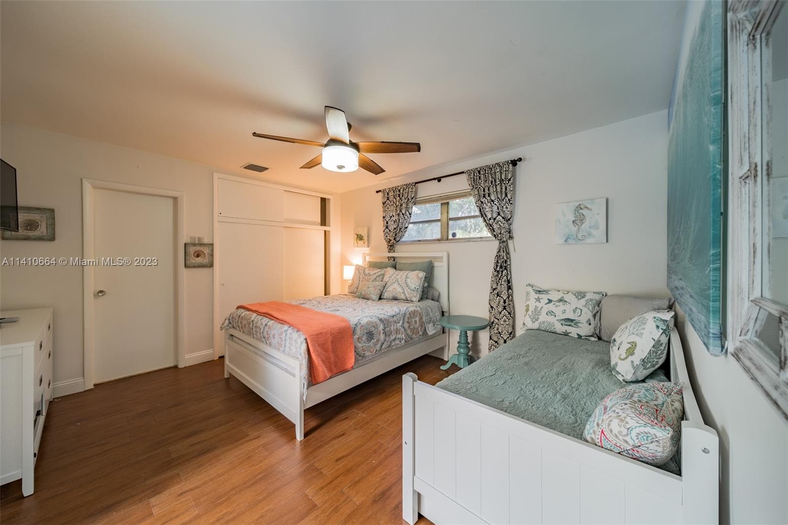 4410 Buchanan St photo 53