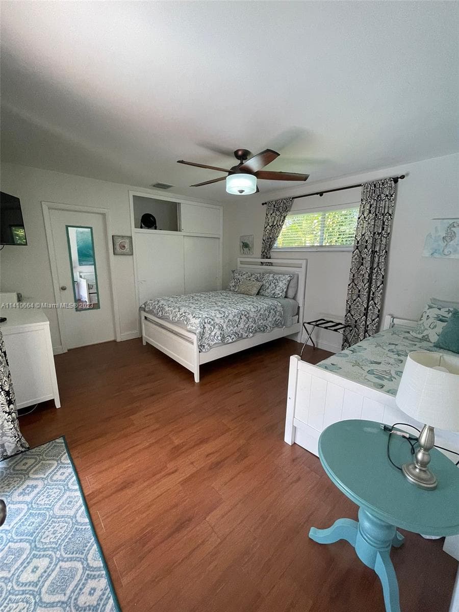 Bedroom #2 - Queen and Trundle, En Suite and Pool Access
