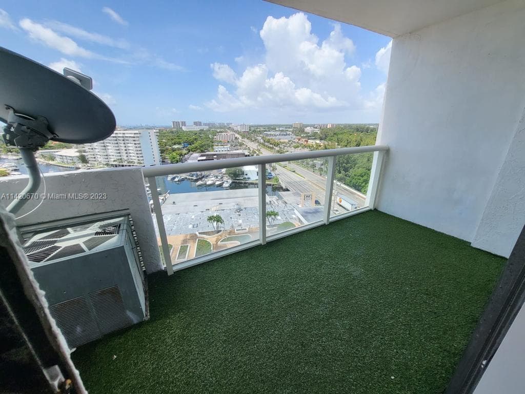 Sailboat Cay Condo · #1204 in North Miami - Photo 2