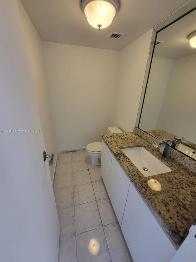 Sailboat Cay Condo · #1204 in North Miami - Photo 13